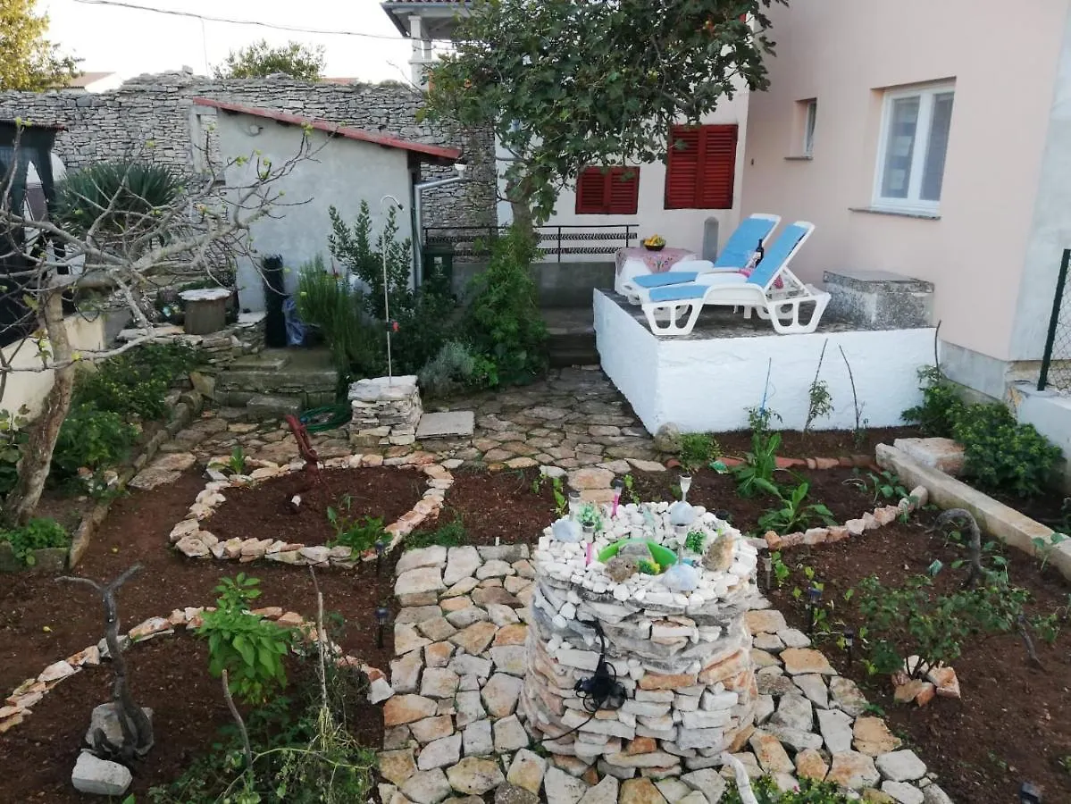 Apartments Defranceski Kavran Hırvatistan
