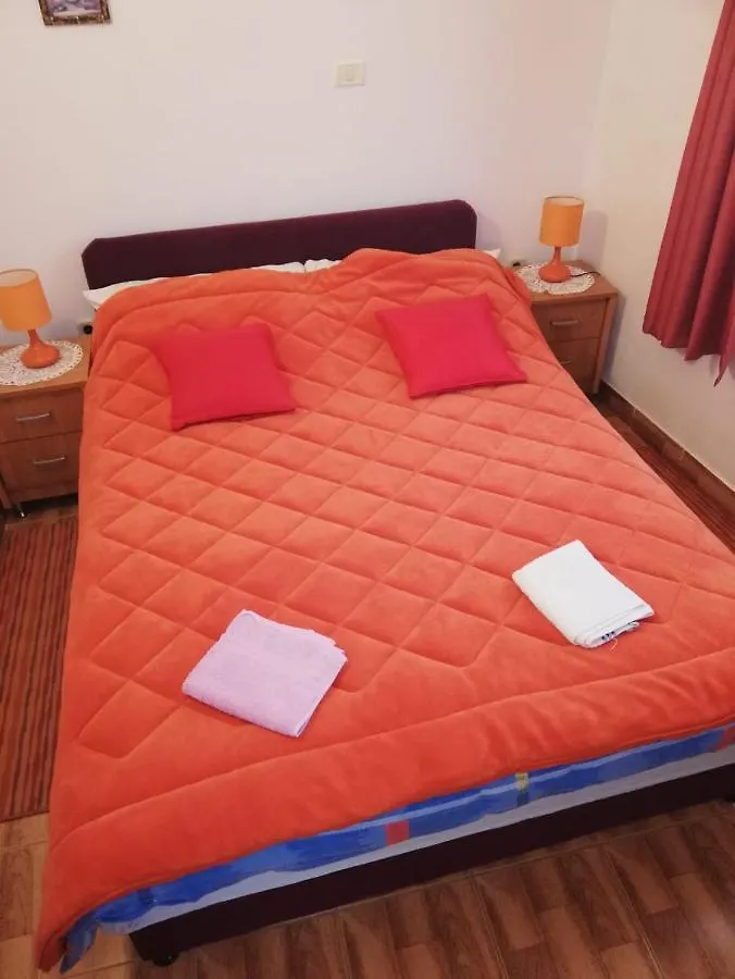 Apartments Defranceski Kavran