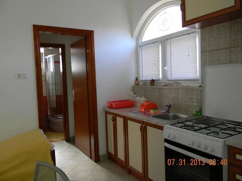 Apartments Defranceski Kavran