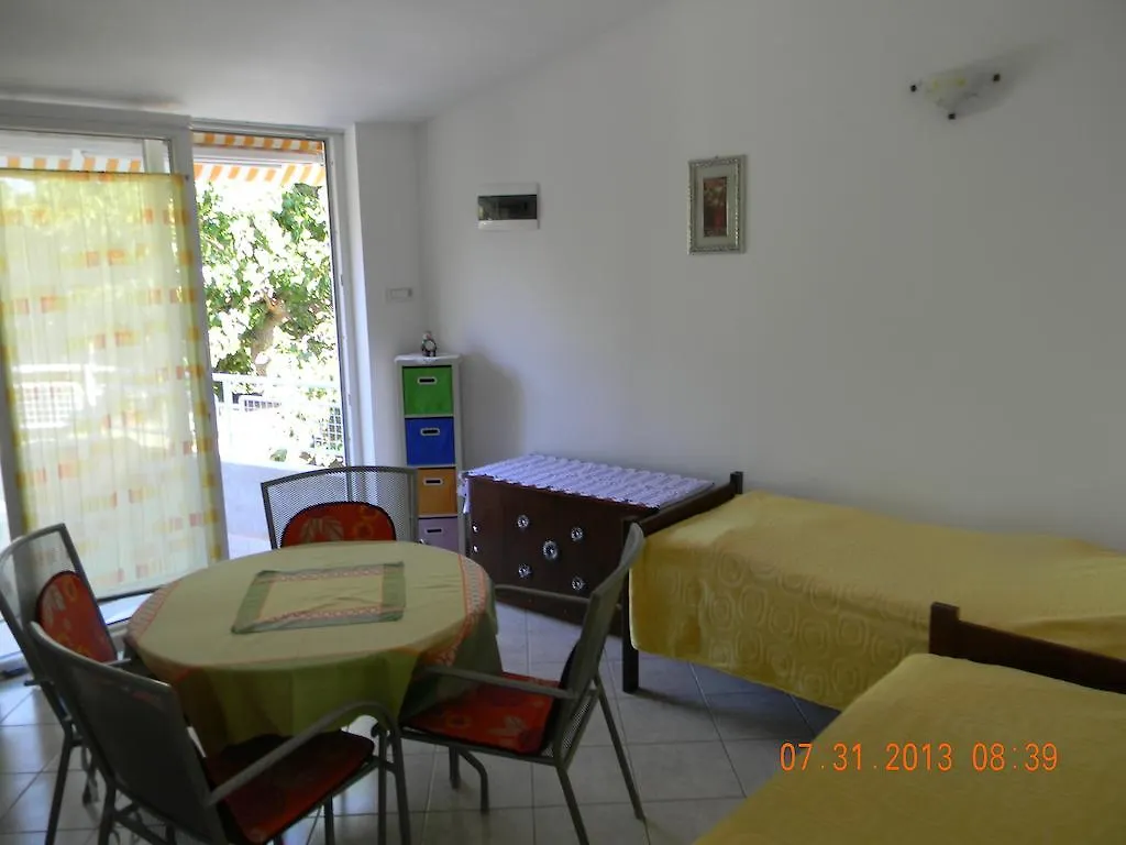 Apartments Defranceski Kavran Croatia
